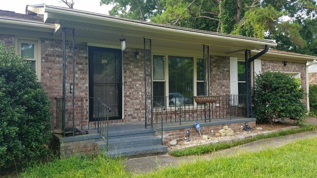 Foto del edificio - 17 Endo Dr