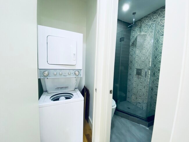 Building Photo - 507 Myrtle Ave