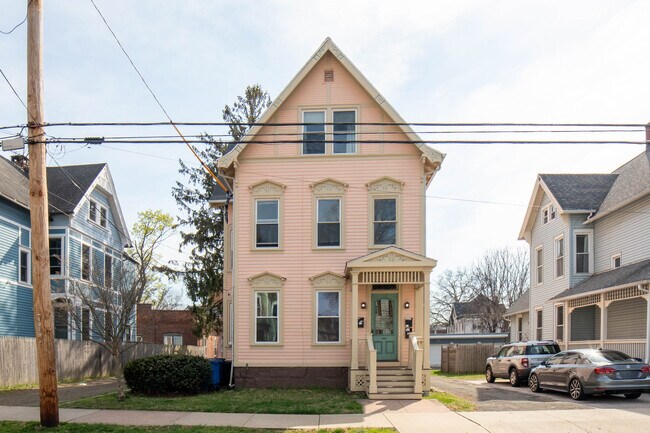 Foto del edificio - 118 Lawrence St