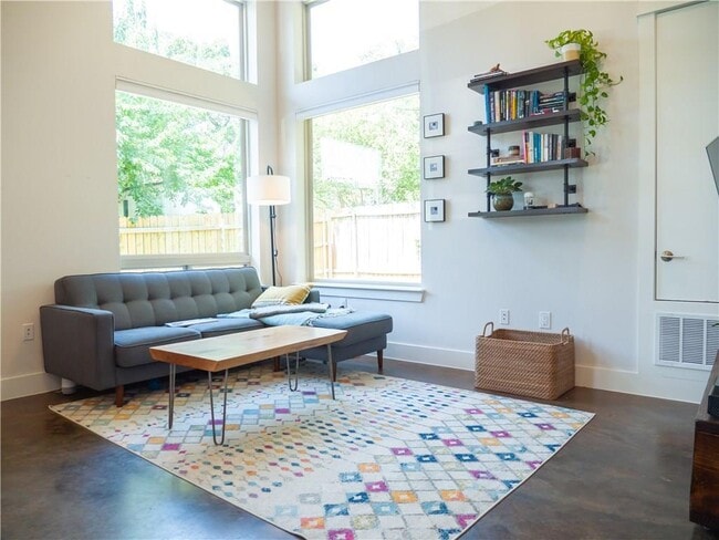 Foto del edificio - 1148 Mason Ave