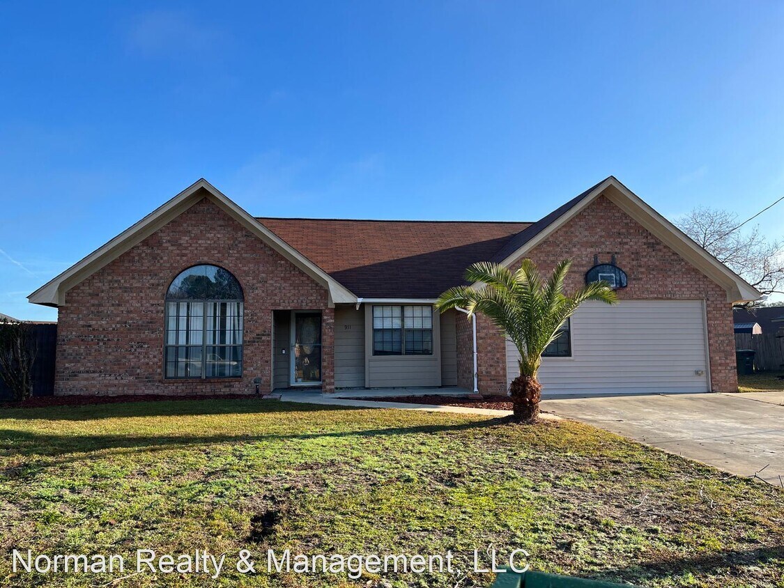 Primary Photo - 4 br, 2 bath House - 911 Black Willow Dr