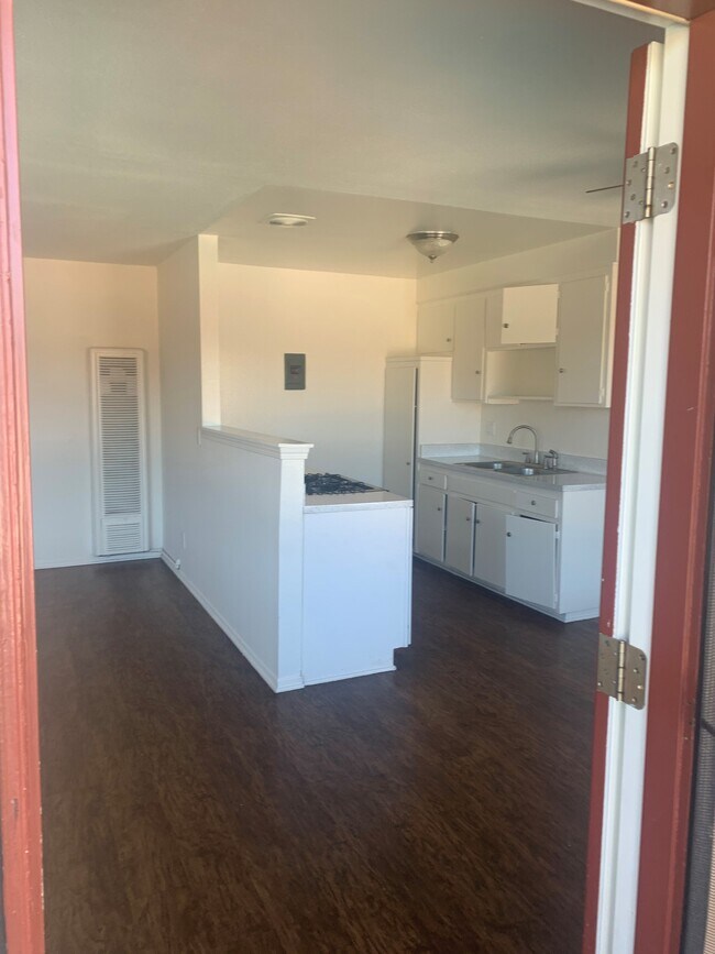Building Photo - 7112 Fenway Dr