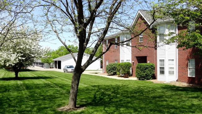 Building Photo - Briarwood Apartments of DeKalb