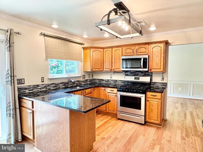 Foto del edificio - 53 Crestwood Ln