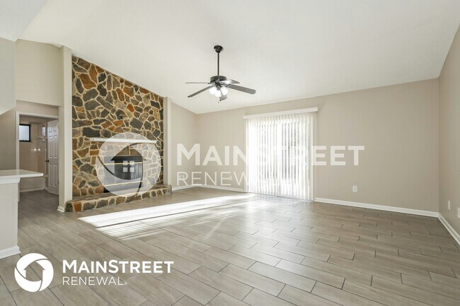 Building Photo - 7005 Huntington Woods Cir E