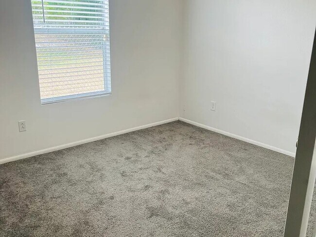 Building Photo - 10569 Glassborough Dr