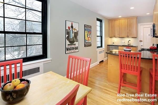 Building Photo - 88 Marion St