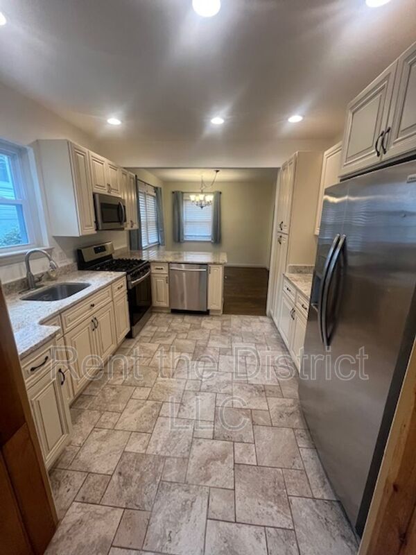 Foto del edificio - 3225 Chestnut St NE