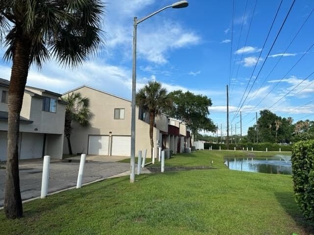 Foto del edificio - 1309 Airport Dr