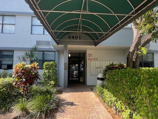 Foto del edificio - 2401 Riverside Dr