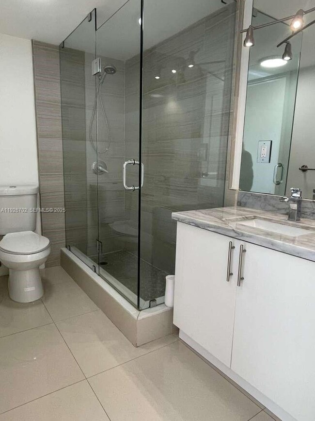 Building Photo - 17021 N Bay Rd