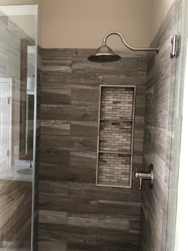 Building Photo - 1408 W Webster St