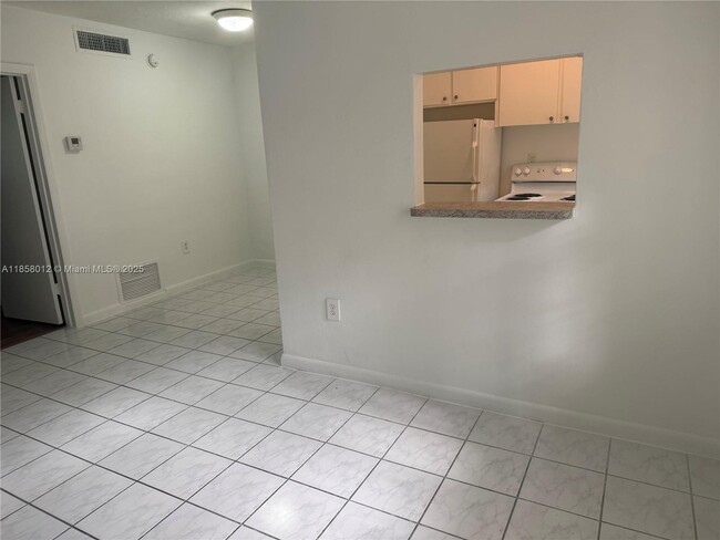 Building Photo - 8380 SW 65th Ave