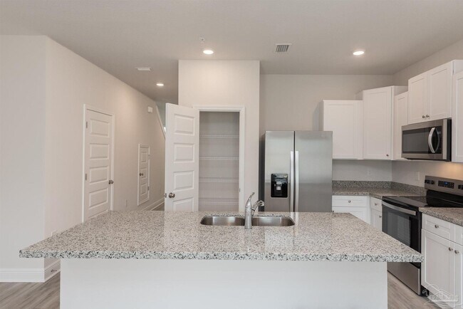 Building Photo - 8706 Meadow Flower Ln