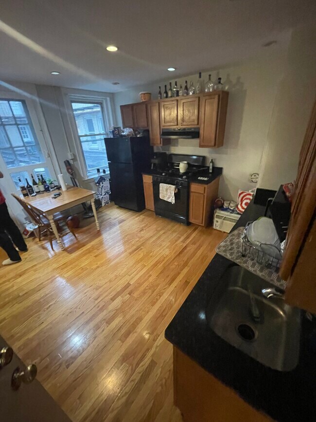 Foto del edificio - 75 Endicott St