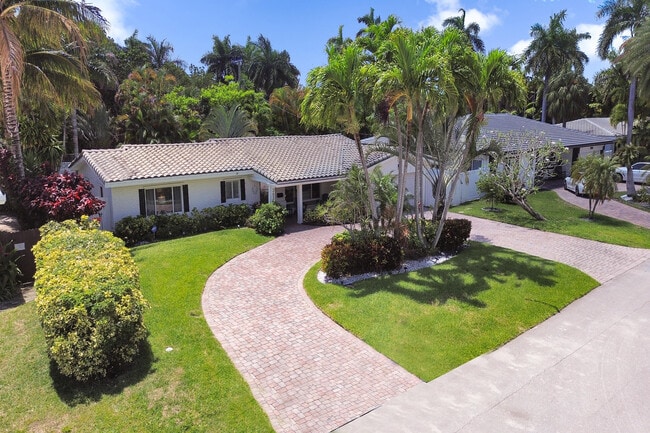 Foto del edificio - 3036 NE 19th St