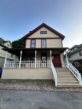 Building Photo - 118 W Main St