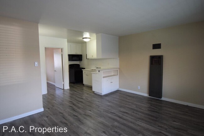 Foto del edificio - 1 br, 1 bath Apartment - 10645 Valley Spri...