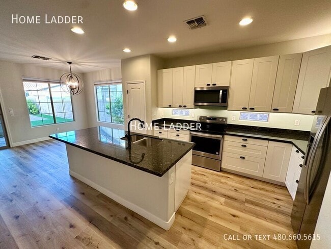 Foto del edificio - 3064 E Palmdale Ln