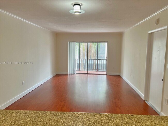 Foto del edificio - 7923 SW 104th St