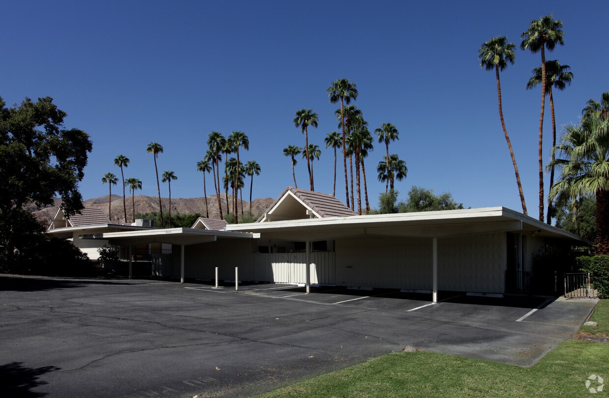 Primary Photo - 42379 Rancho Las Palmas Dr