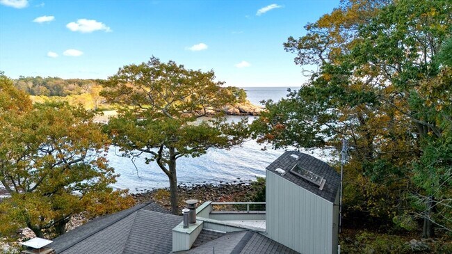 Building Photo - 23 Ocean St