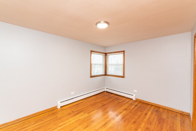 Building Photo - 7562 N Waukegan Rd