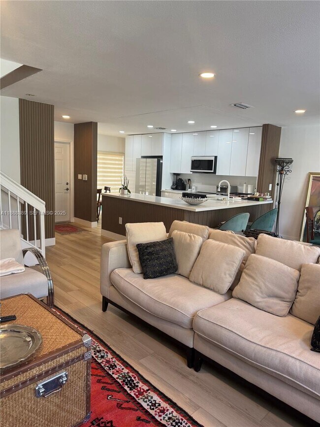 Foto del edificio - 10233 NW 52nd Ln