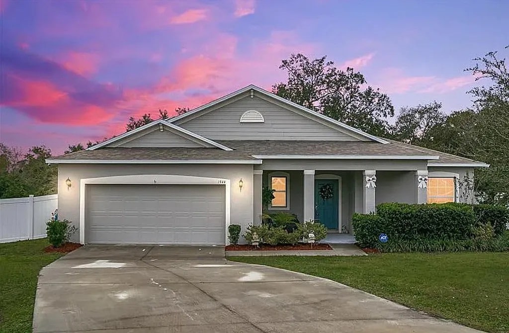 1944 Bell Creek Loop, Fruitland Park, FL 34731 House Rental in