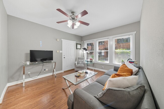 Foto del edificio - 3015 Chenevert St