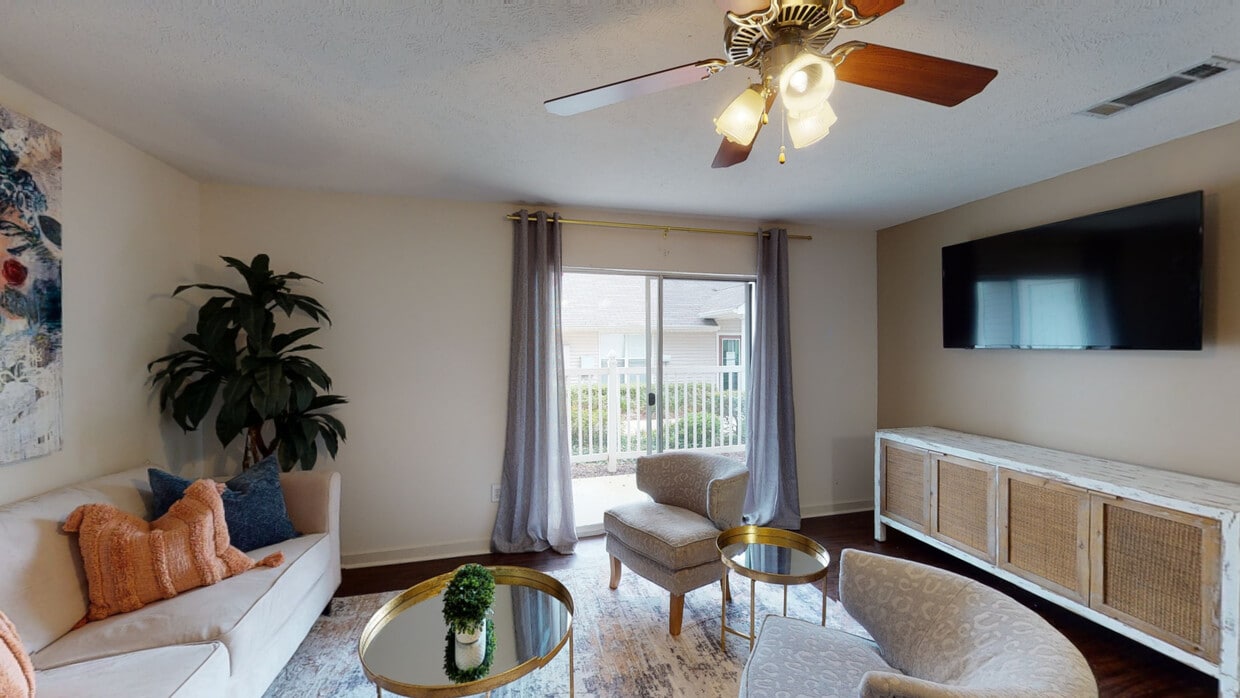 Photo - Shadow Lake Apartments