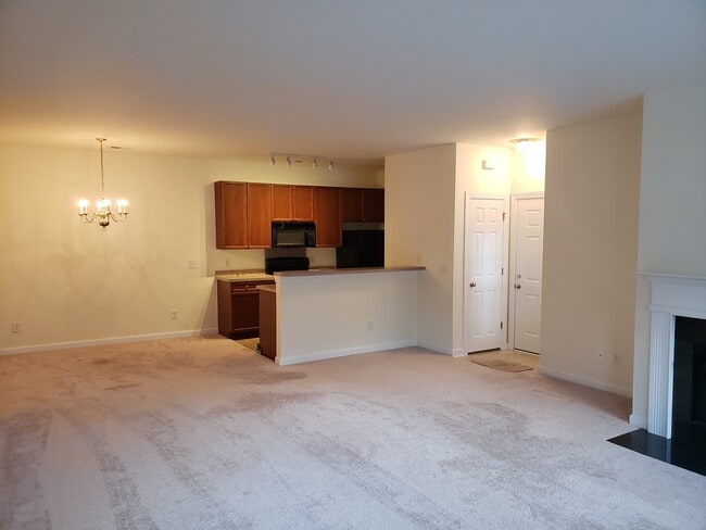 Building Photo - 1201 Grove Park Dr