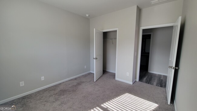 Building Photo - 1 Berryrun Dr