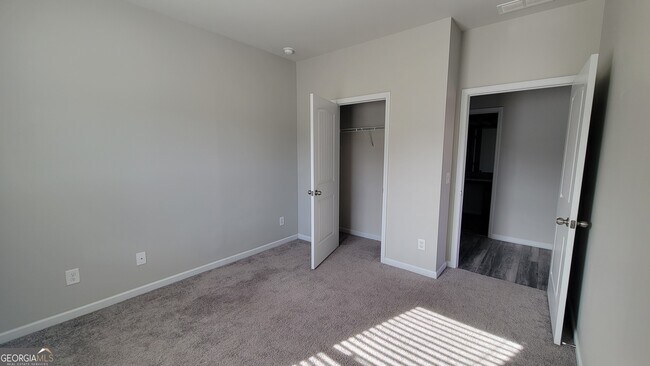 Foto del edificio - 1 Berryrun Dr