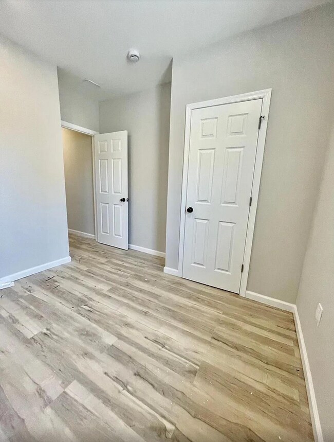 Foto del edificio - 2211 Cantrell St