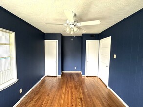 Building Photo - 903 Lamonte Ln