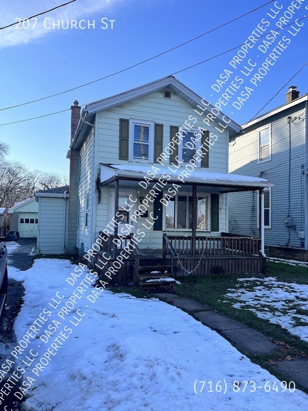 207 Church 3 Bed / 2 Bath House Rental in Lockport, NY