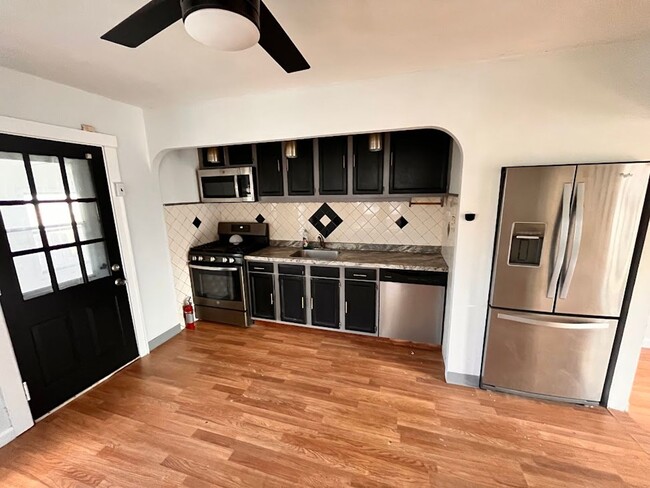 Foto del edificio - 613 Lehigh Ave