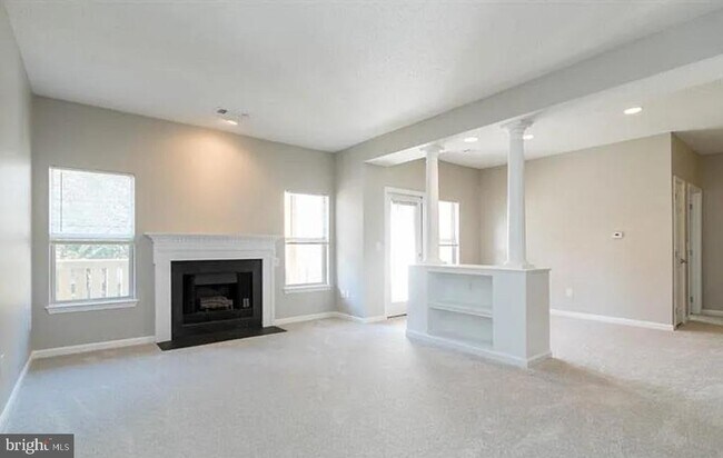 Foto del edificio - 14301 Grape Holly Grove