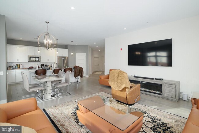 Foto del edificio - 575 S Goddard Blvd
