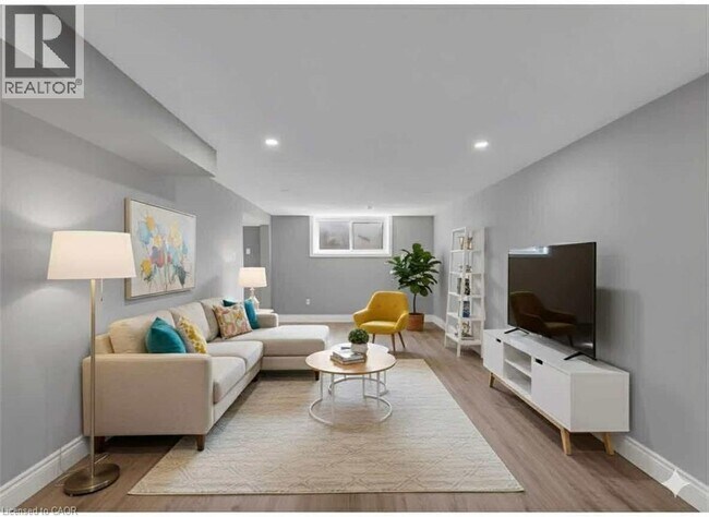 Photo du bâtiment - 143 Highridge Ave