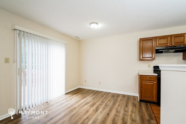 Building Photo - 1284 Edgewater Dr