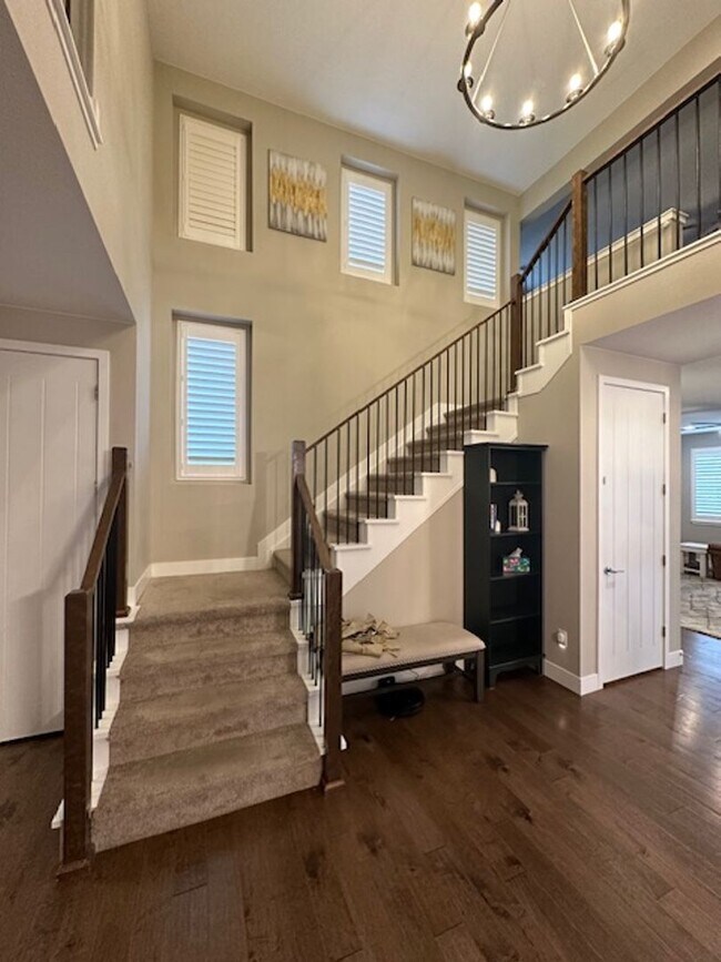 Foto del edificio - Introducing a luxurious and expansive 4-be...