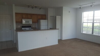 Building Photo - 6171 Metrowest Blvd