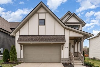 Building Photo - 704 Caraway Ln