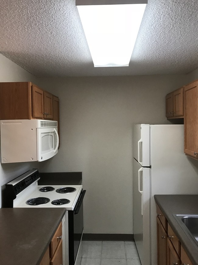 Building Photo - 2BD/1.5BA Boulder Condo *No Undergrads*