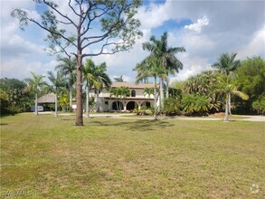Building Photo - 5259 Myrtle Ln