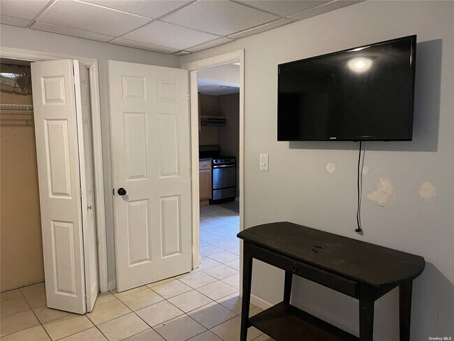 Foto del edificio - 161 Tudor Rd