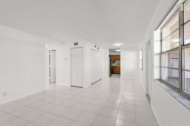 Interior Photo - Bicycle Club