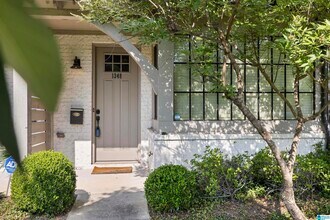 Building Photo - 1348 Calash Ave